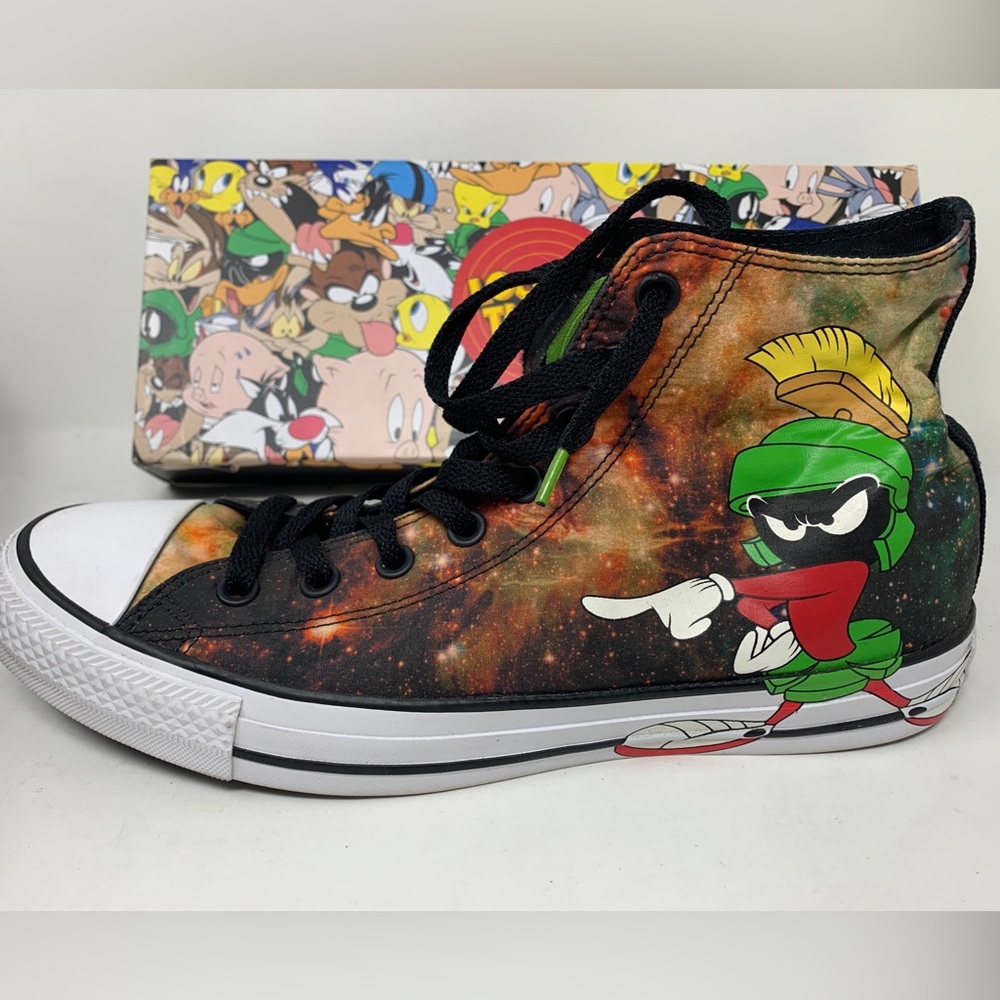 Converse Chuck Taylor All Star Marvin the Martian edition - Men’s 9/Women’s 11